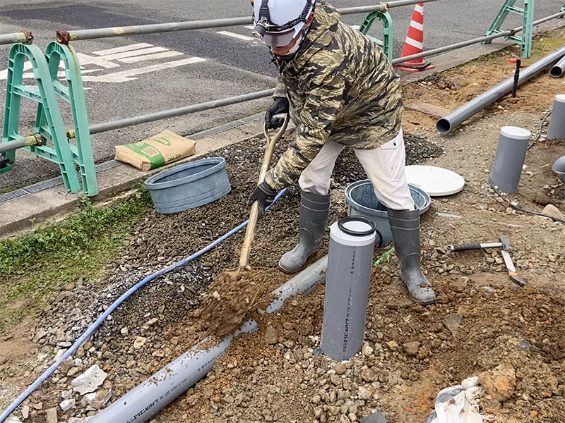 山口県山口市のサンショウ技建の雨水配管埋設作業